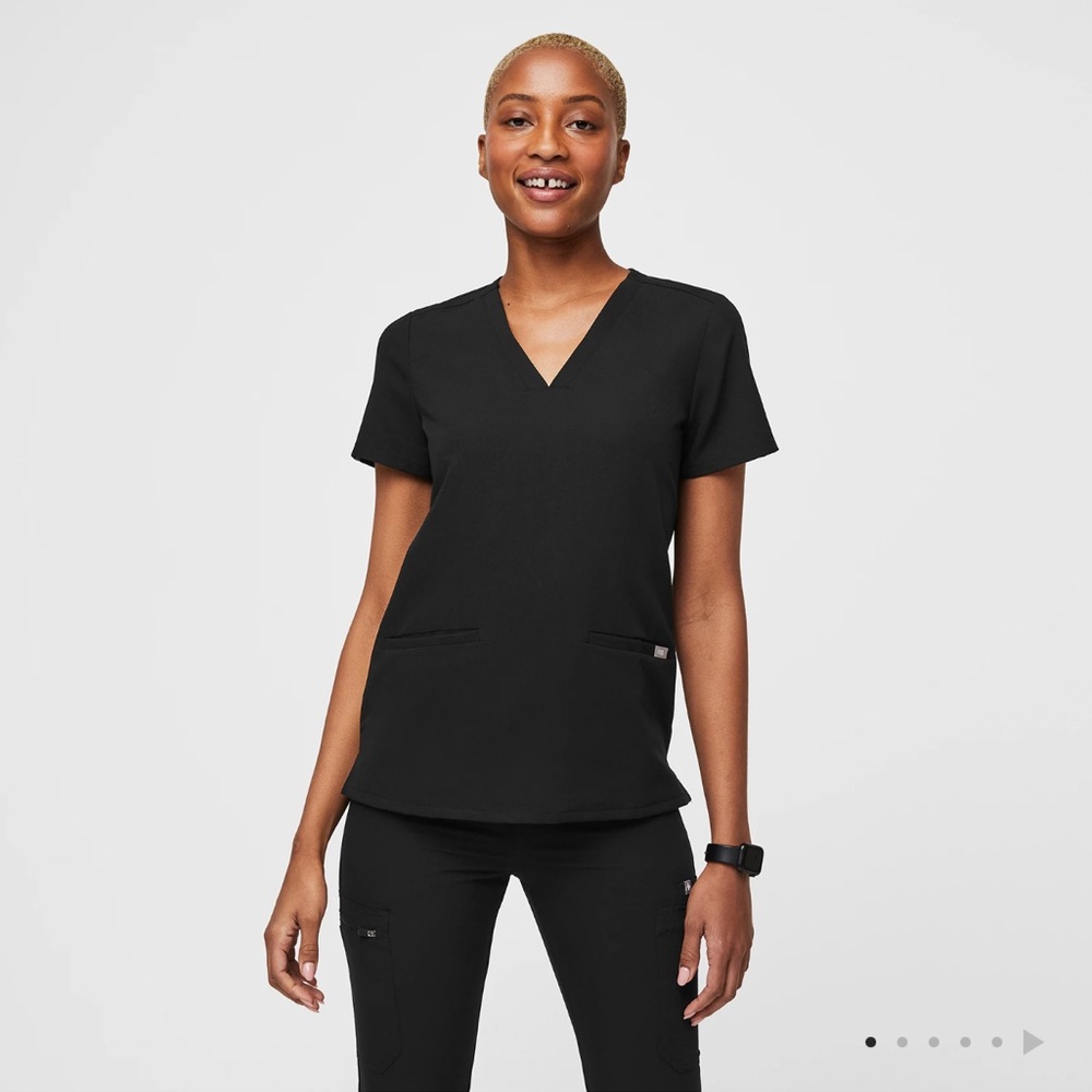Figs Casma V-Neck Black Scrub Top